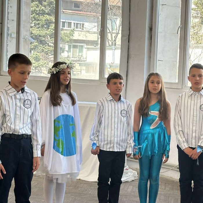 Водата (25)